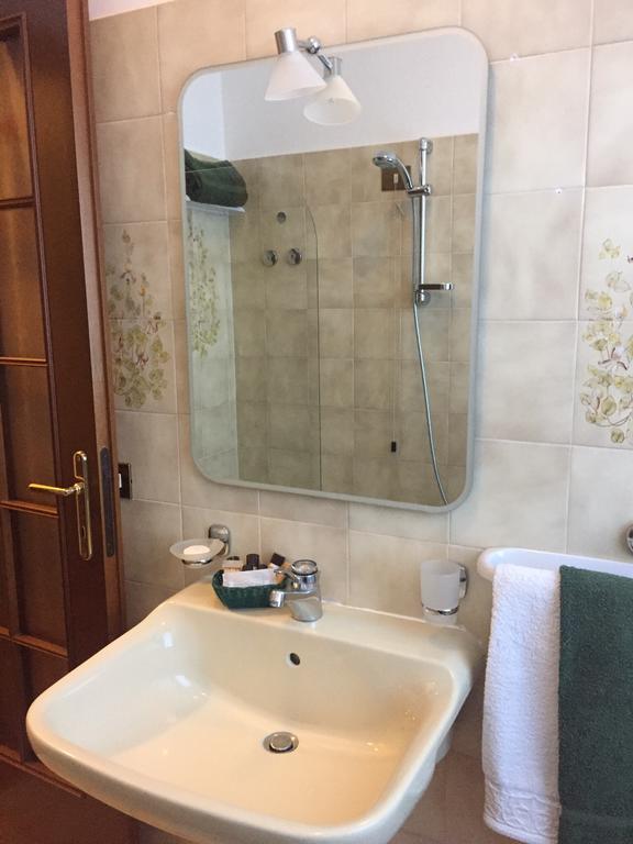 Mary Rose Apartments Oliveto Lario Ngoại thất bức ảnh